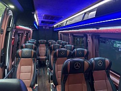 transfer Ukraine-Moldova, drivers with Romanian and Moldovan passports, no delays, comfortable cars with documents, regular maintenance, 24/7 support, risk-free trip, online booking, Viber, WhatsApp, Telegram