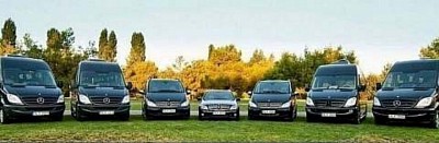 Minivans, minibuses and buses – comfort and space for everyone. Minivans for up to 6 people – ideal for compact groups, comfortable seats, luggage compartment, climate control and Wi-Fi. Minibuses for 7–12 passengers – large interior, folding seats, tea, coffee, water and child seats for free. Buses for up to 50 people – space, air conditioning, multimedia and soundproofing for comfort even on long trips. Transfer Ukraine – Moldova | Taxi to Chisinau and the airport 24/7.